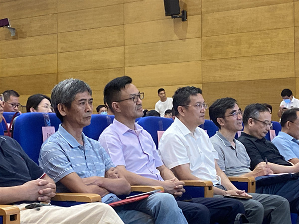 ����(y��ng)�����L(zh��ng)���ӆ���(d��ng)�xʽ